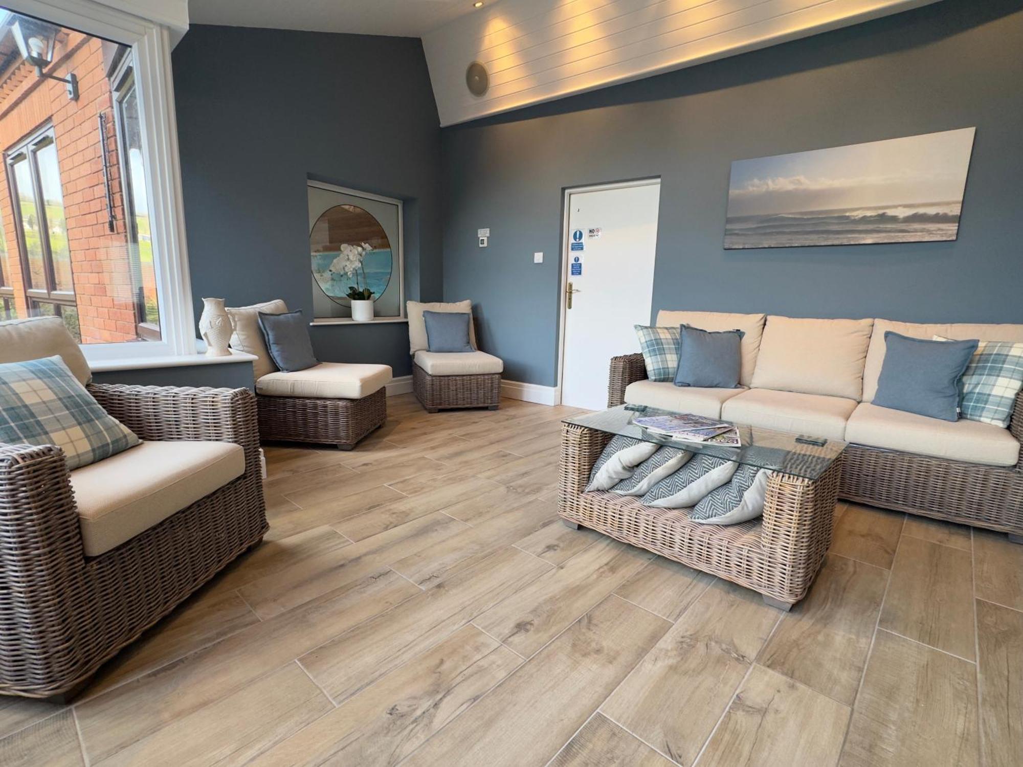 קינגטון Vast, Elegant Home With Indoor Pool & Sauna Near Popular Golf Course מראה חיצוני תמונה